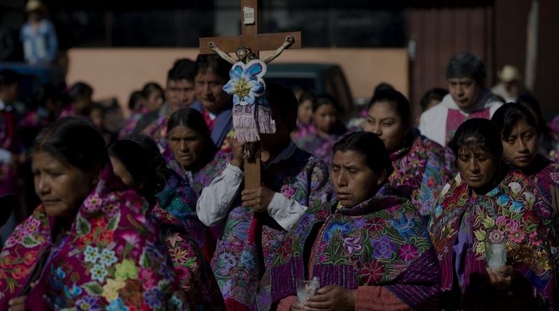 Obispo explica 3 ritos indígenas que busca introducir en misas de su diócesis