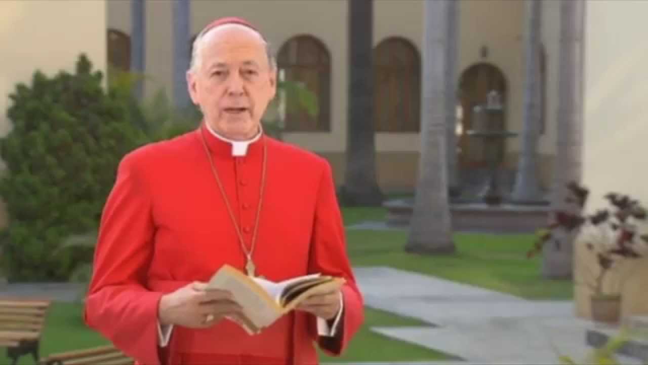 cardenal juan luis cipriani adviento navidad krouillong sacrilega comunion en la mano