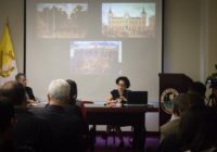 Realización de la conferencia “La mujer tapada en el mundo hispano: de la modernidad urbana a la tradición nacional” (Laura Bass, Brown University) | Video