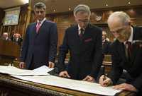 Firma del acta de independencia de Kosovo