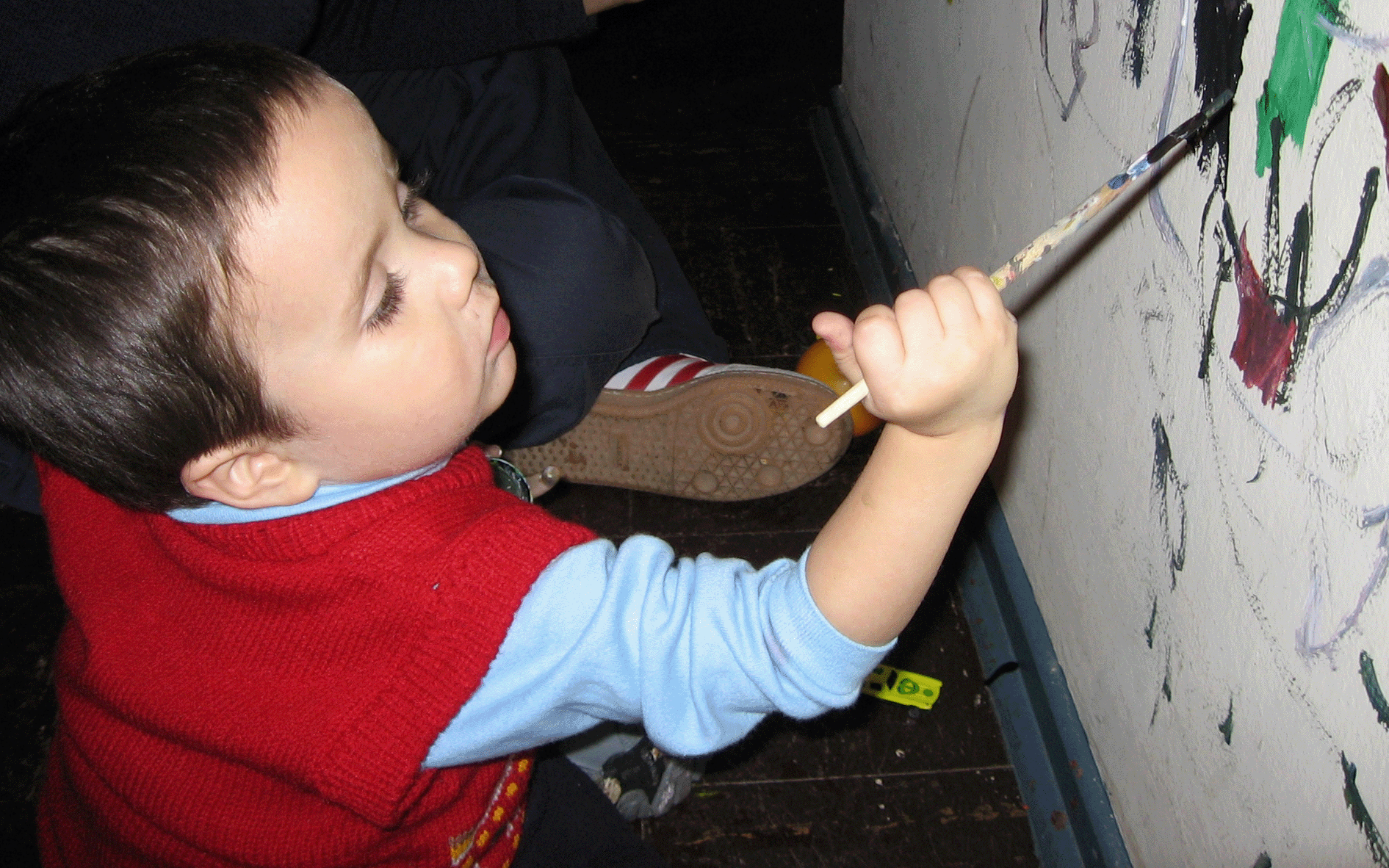 Paulo pintando - 2 años
