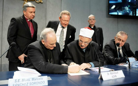 Católicos, anglicanos y musulmanes firman acuerdo contra el tráfico de personas