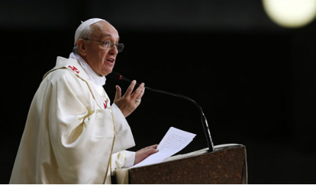 Papa Francisco pide coraje y determinación a Consejo de Economía
