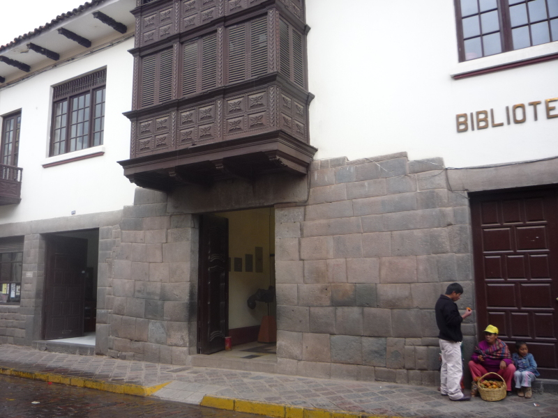20100626-Biblioteca de Cusco.jpg