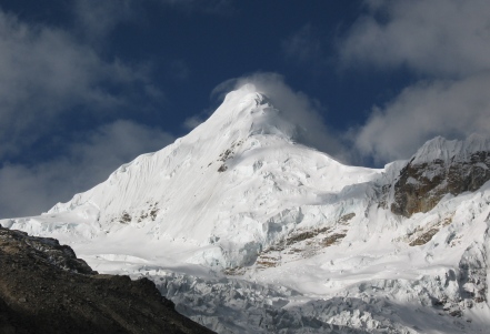 Tocllaraju (6,034 msnm